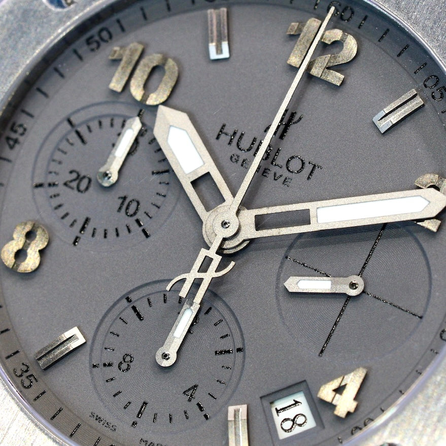 Hublot Big Bang 342.ST.5010.LR “EARL GREY” Stainless Steel Grey Strap 41mm