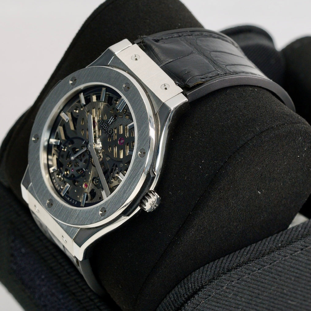 Hublot Classic Fusion 515.NX.0170.LR Ultra-Thin Skeleton Skeleton Dial Titanium 45mm