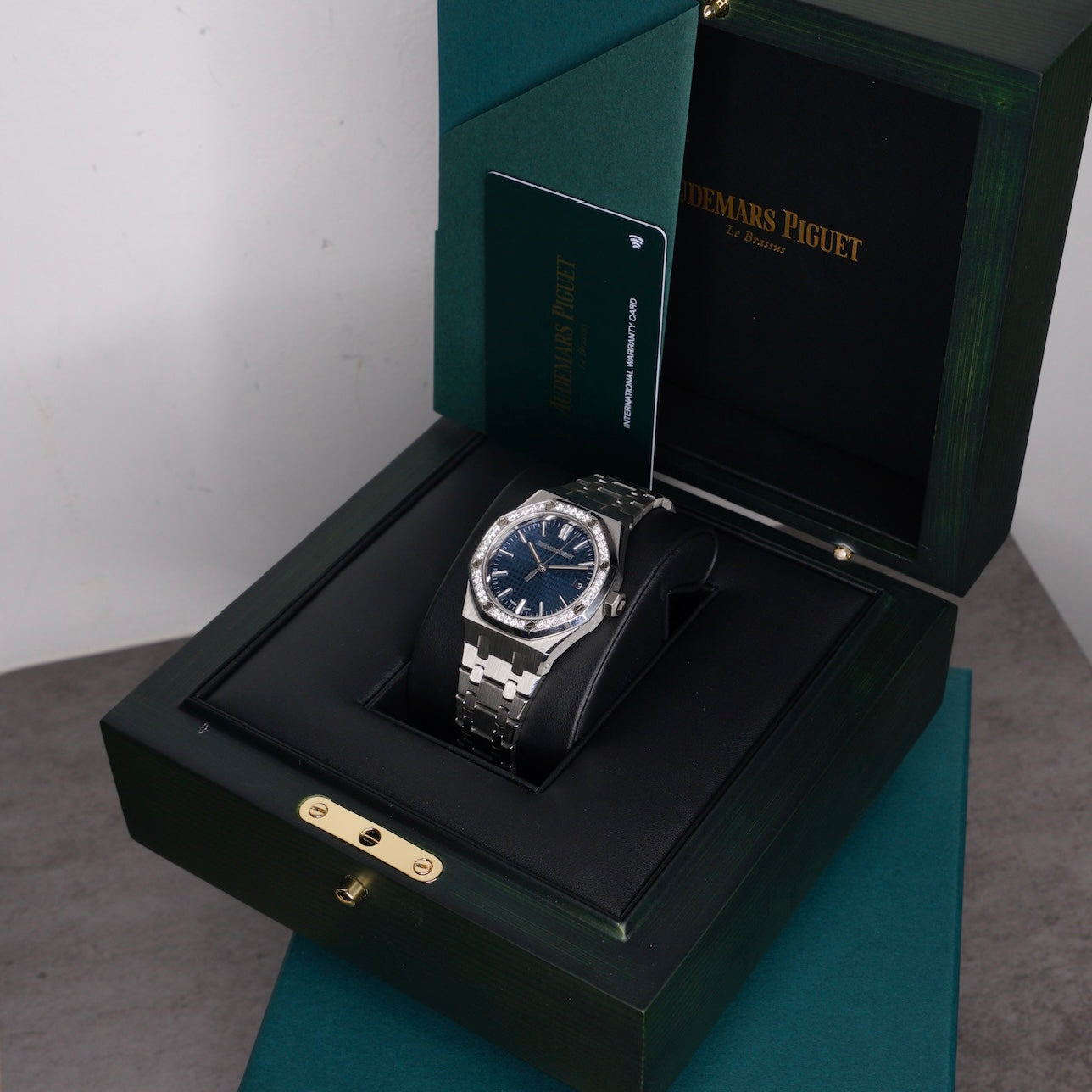 Audemars Piguet Royal Oak Blue Dial Diamond Bezel Stainless Steel 37mm