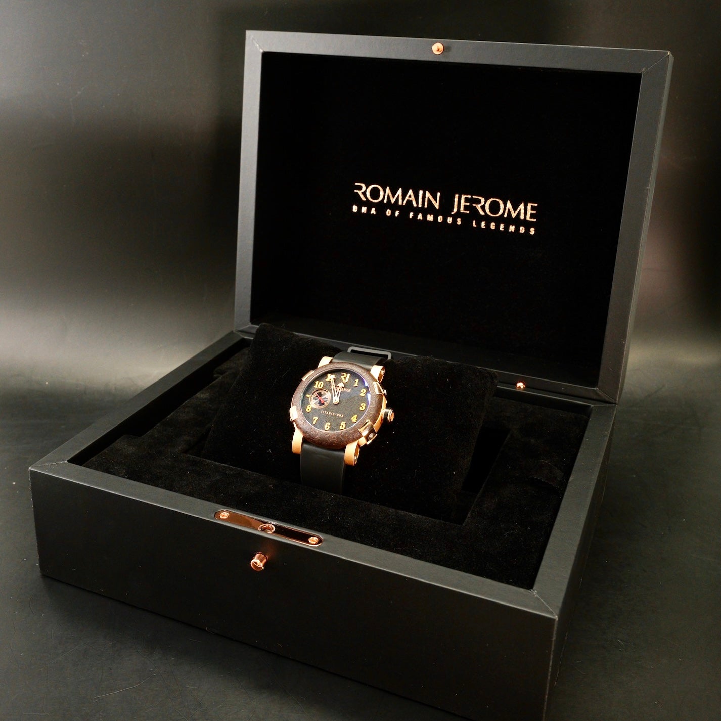 Romain Jerome Titanic-DNA T.OXY3.2222.00.BB Black Dial Rose Gold Rubber Strap 46mm