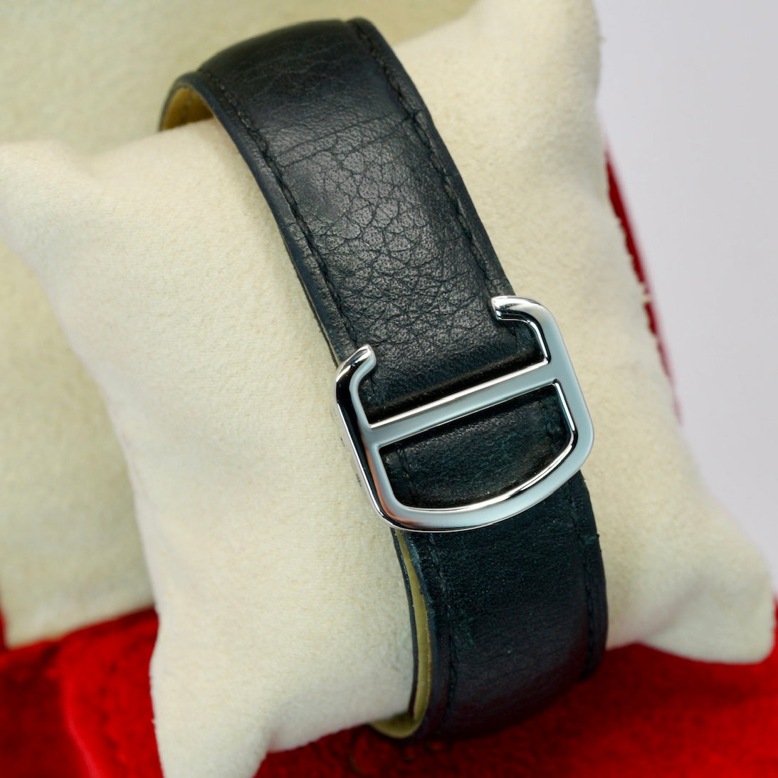Cartier Tank Solo W5200003 White Dial Stainless Steel Leather Strap Quartz