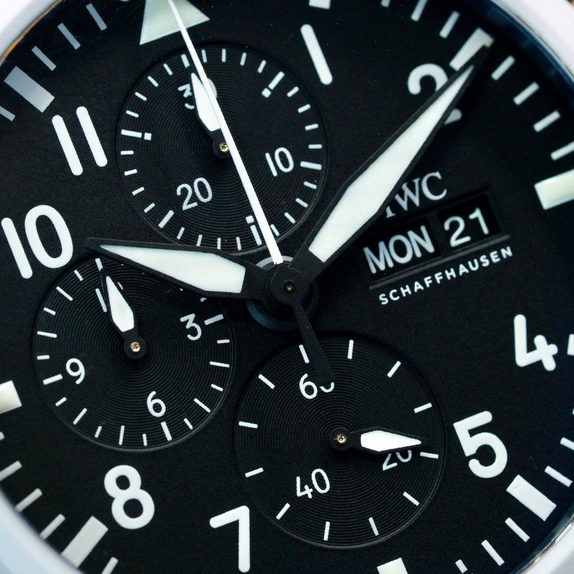 IWC Pilot IW389105 “TOP GUN” Chronograph White Ceramic 44.5mm 2024