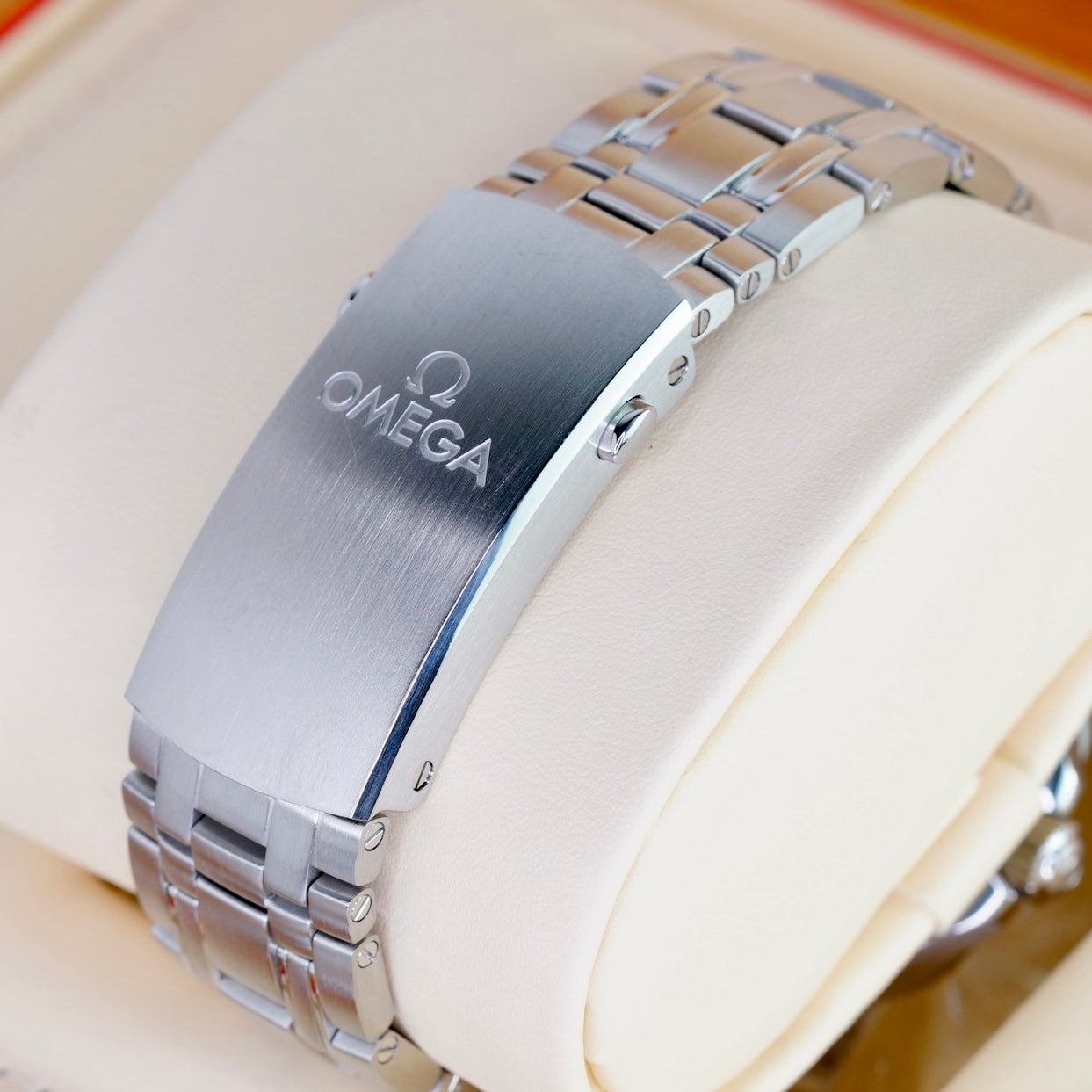 Omega NEW OLD STOCK Seamaster Diver 210.30.42.20.01.001 300 M Black Dial Stainless Steel 42mm