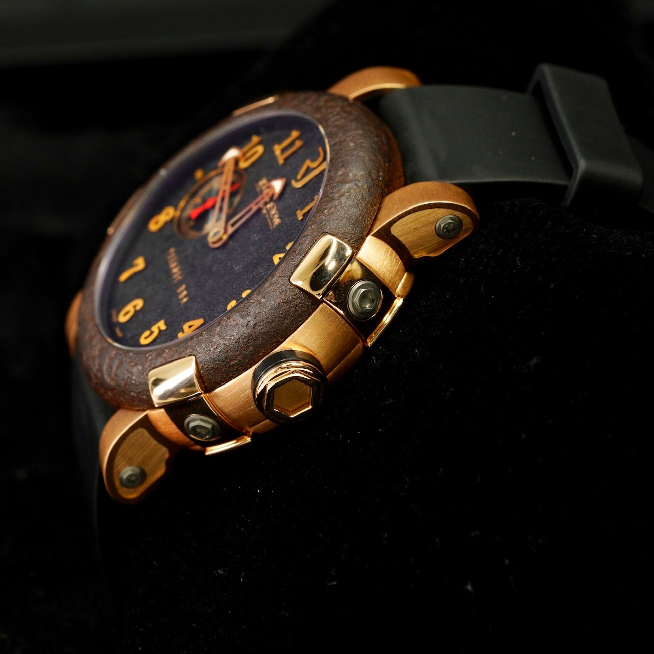 Romain Jerome Titanic-DNA T.OXY3.2222.00.BB Black Dial Rose Gold Rubber Strap 46mm