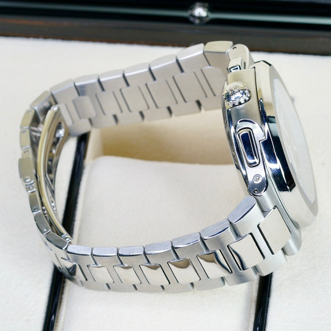 Patek Philippe Nautilus 5990/1A-001 “TRAVEL TIME” Service Blue Dial Stainless Steel 40.5mm 2018