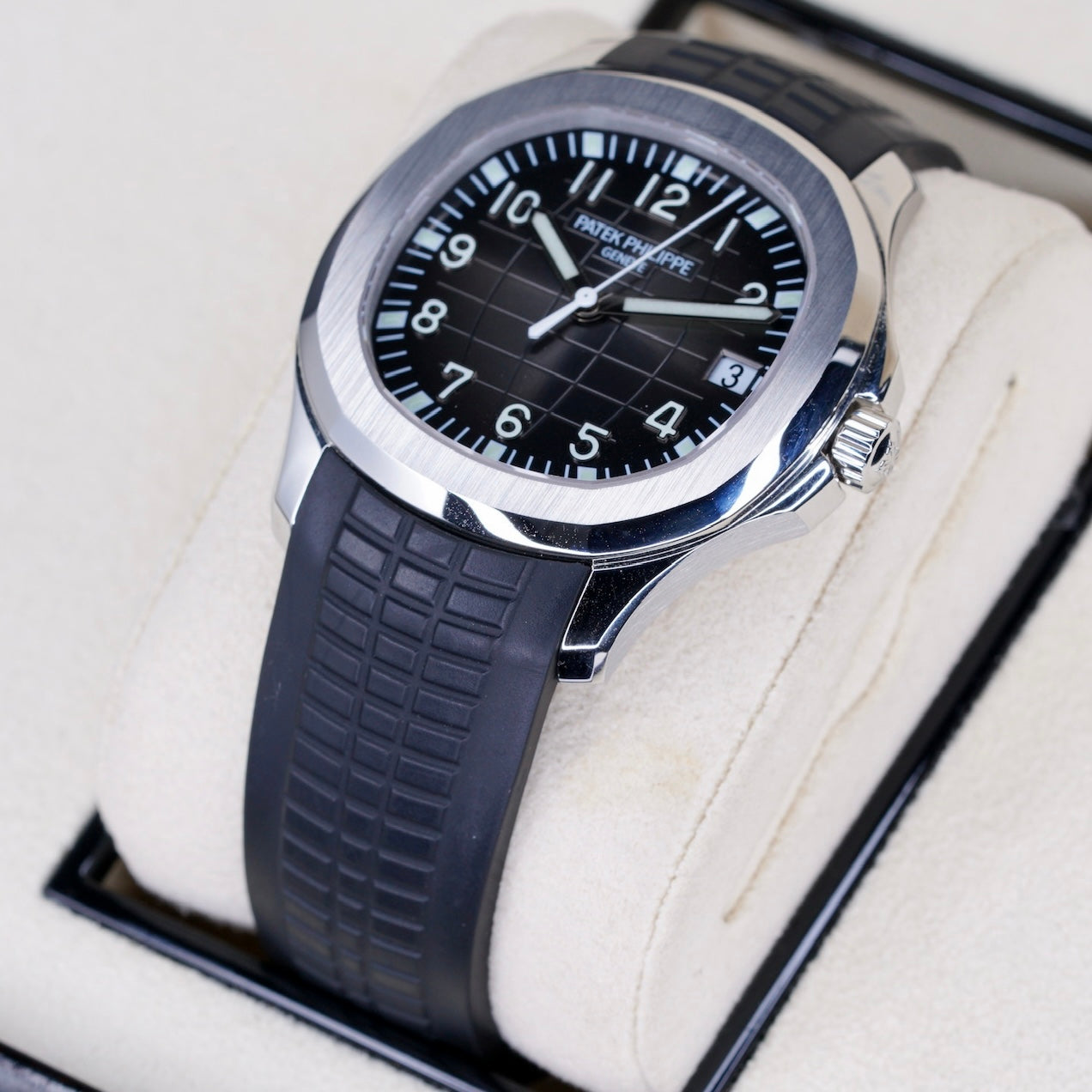 Patek Philippe Aquanaut 5167A-001 Black Dial Stainless Steel Tropical Strap 2020