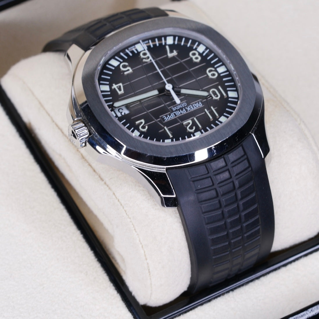 Patek Philippe Aquanaut 5167A-001 Black Dial Stainless Steel Tropical Strap 2021