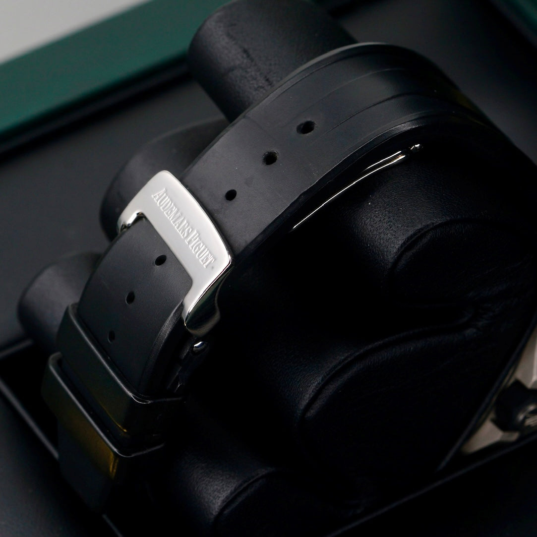 Audemars Piguet Royal Oak Offshore 25940SK.OO.D002CA.02.A “RUBBERCLAD” White Dial Black Sub Dial Stainless Steel Rubber Strap 42mm