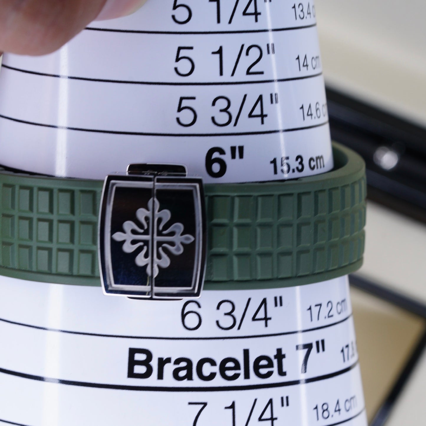 Patek Philippe Aquanaut 5267/200A-011 “LADY DIAMOND” Green Dial Diamond Bezel Tropical Strap 38.8mm 2025