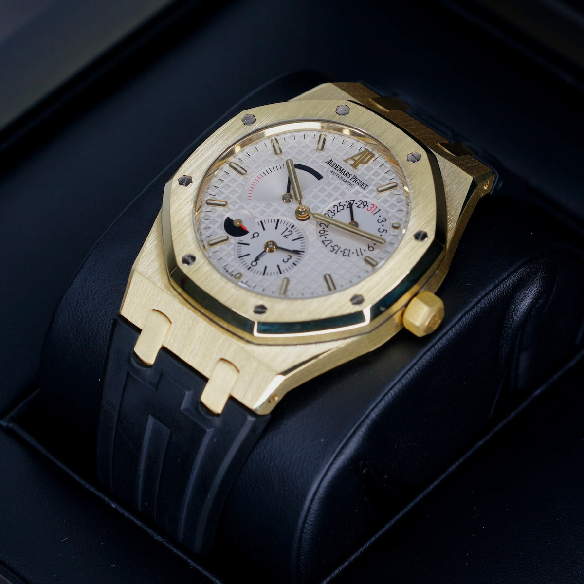 Audemars Piguet Royal Oak 26120BA.OO.D088CR.01 “DUAL TIME” White Dial Yellow Gold AM Rubber Strap 39mm