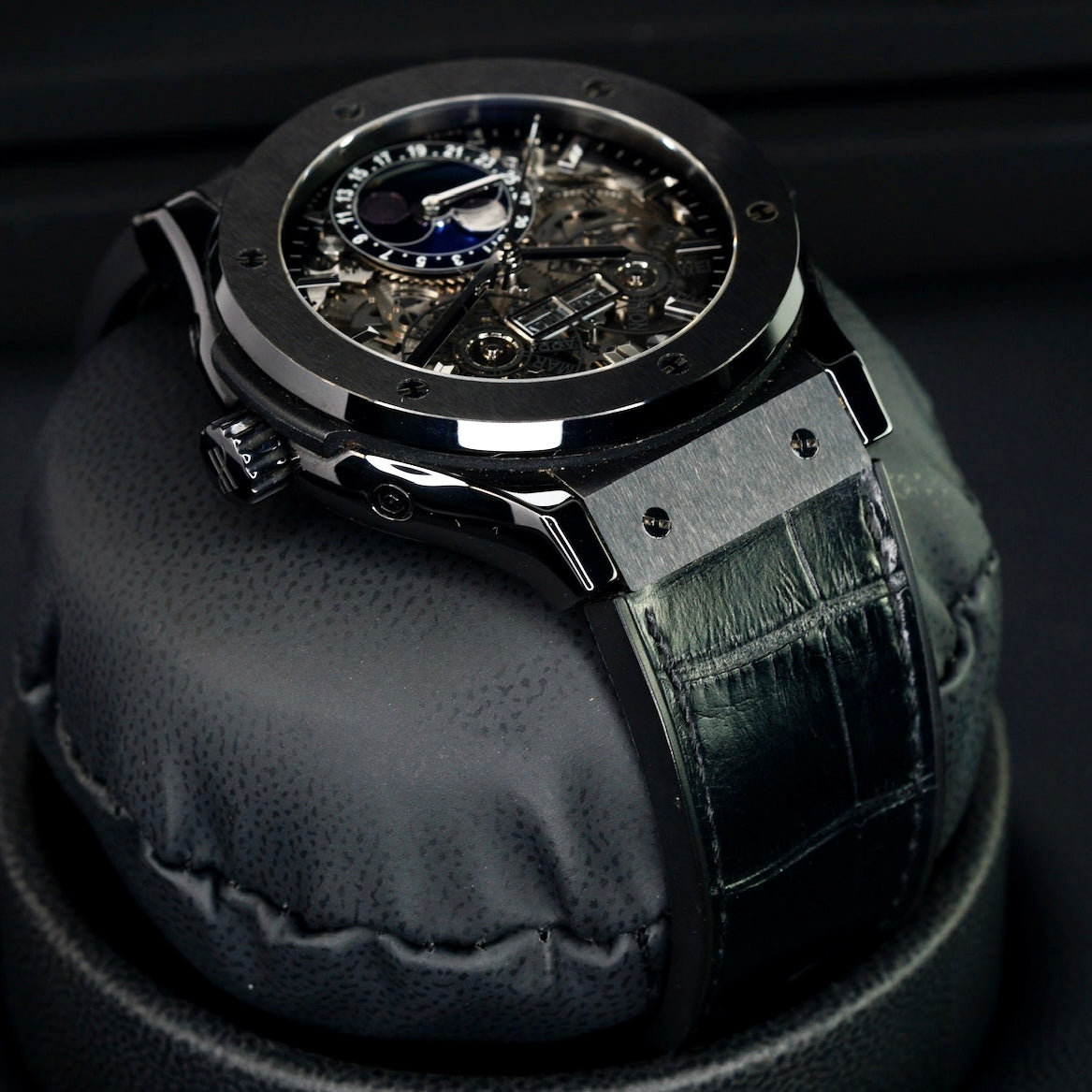Hublot Classic Fusion 517.CX.0170.LR Aerofusion Moonphase Black Ceramic Skeleton 45mm