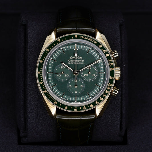 Omega NEW Speedmaster Moonwatch 310.63.42.50.10.001 “GREEN MOON” Green Dial Yellow Gold Green Leather Strap 42mm