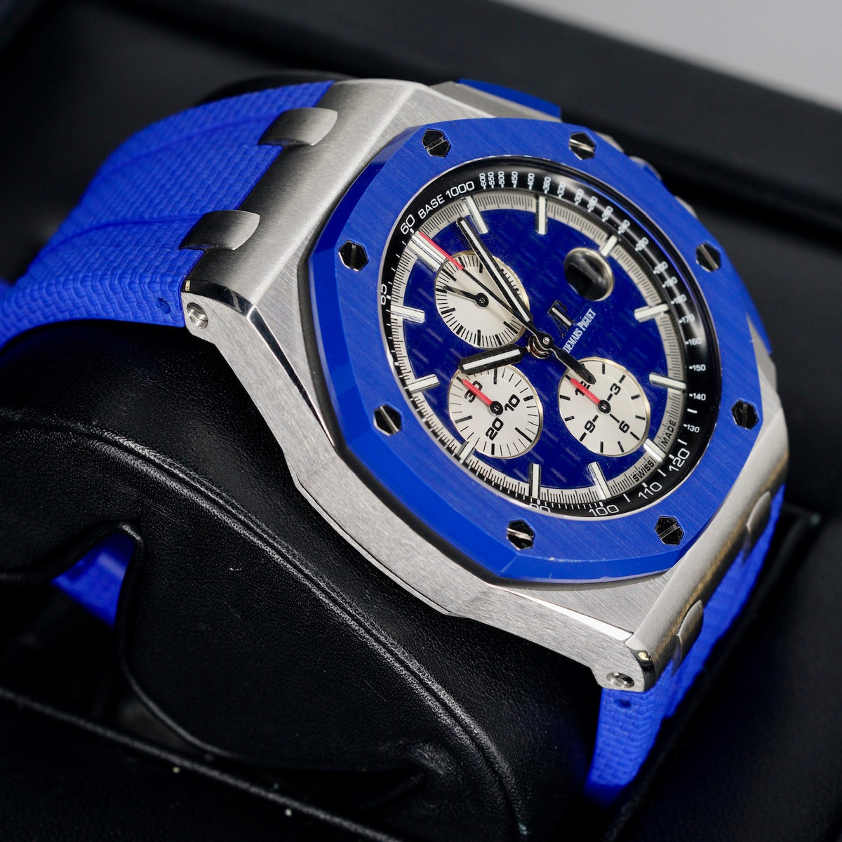 Audemars Piguet Royal Oak Offshore 26400SO.OO.A335CA.01 “BLUE CAMO” Blue Dial Ceramic Blue Bezel Stainless Steel Chronograph 44mm