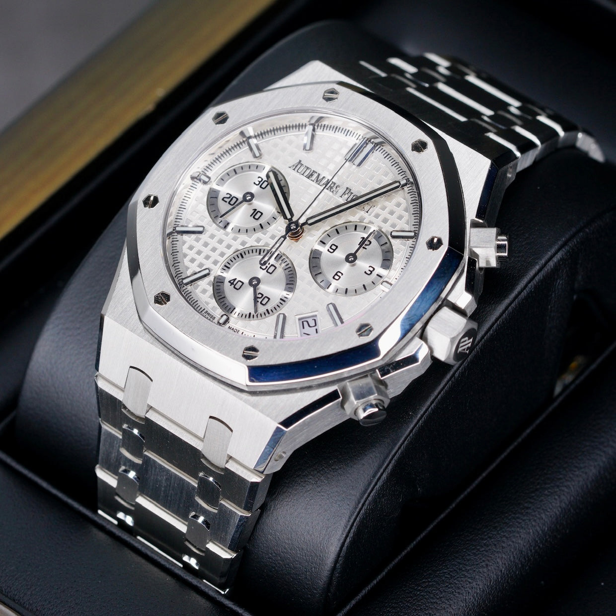 Audemars Piguet Royal Oak 26240ST White Dial Stainless Steel Chronograph 41mm