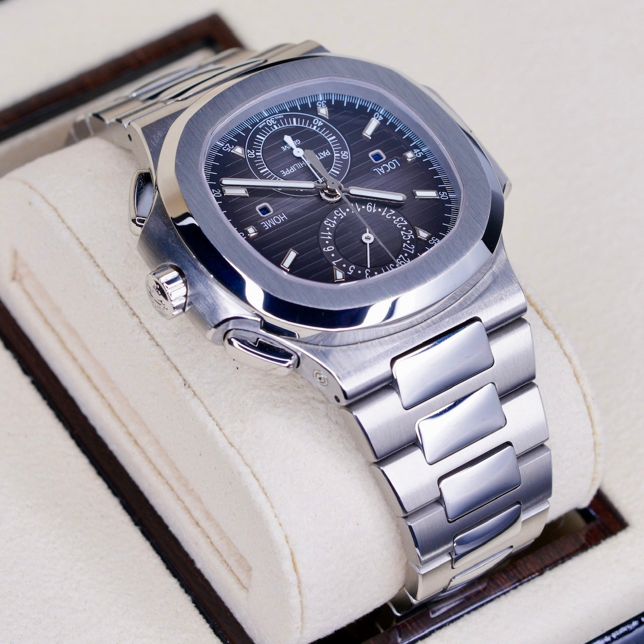 Patek Philippe Nautilus 5990/1A-001 Stainless Steel 40mm 2021