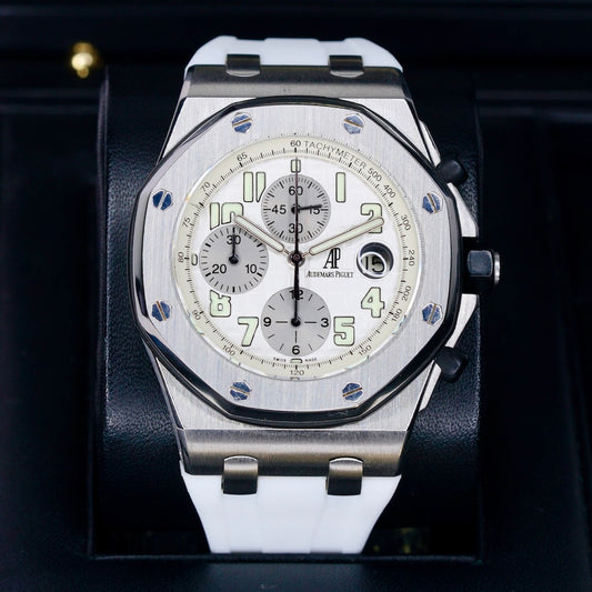 Audemars Piguet Royal Oak Offshore 25940SK.OO.D002CA.02.A “RUBBER CLAD” White Dial Stainless Steel White Rubber Strap 42mm