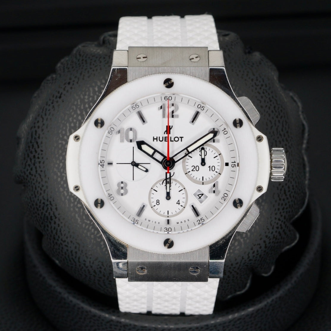 Hublot Big Bang 301.SE.230.RW White Dial Ceramic Case Rubber Strap 44mm