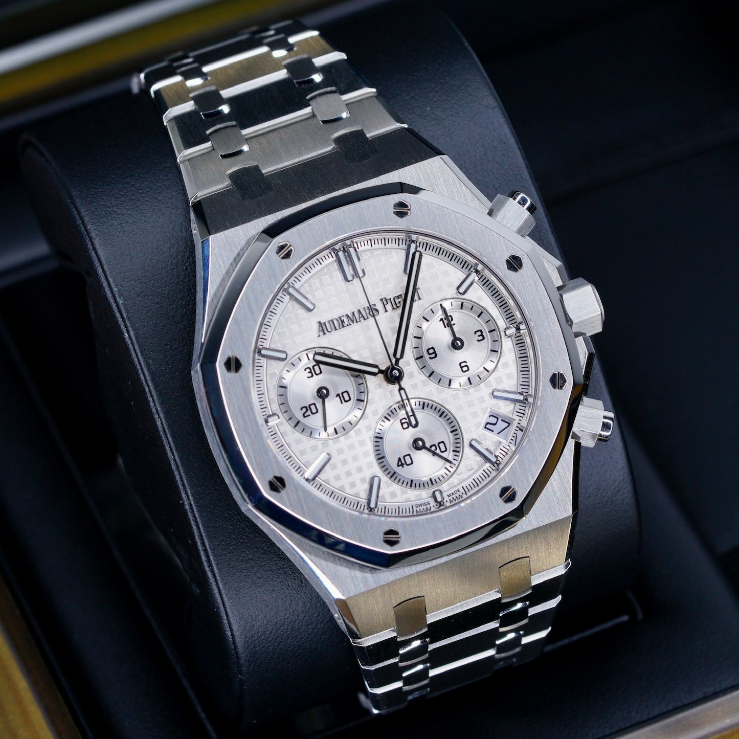 Audemars Piguet Royal Oak 26240ST White Dial Stainless Steel Chronograph 41mm