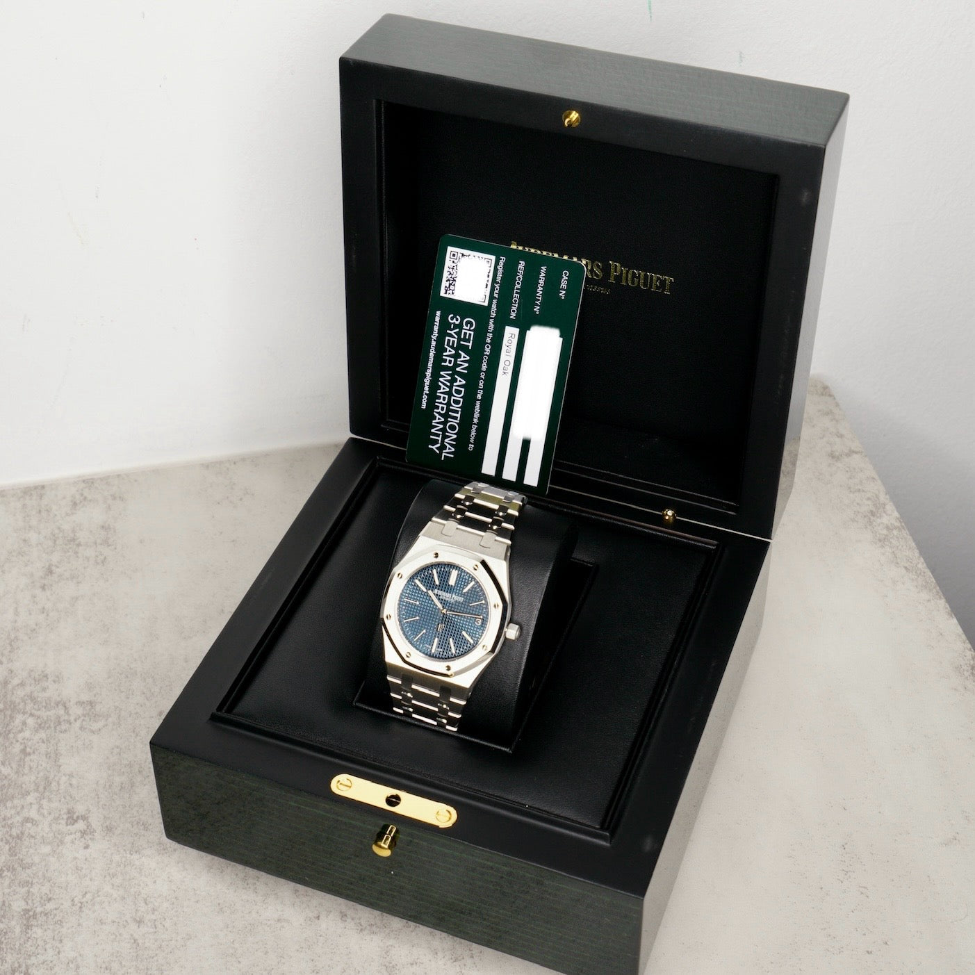 Audemars Piguet Royal Oak 15202ST.OO.1240ST.01 “JUMBO” Blue Dial Stainless Steel 39mm