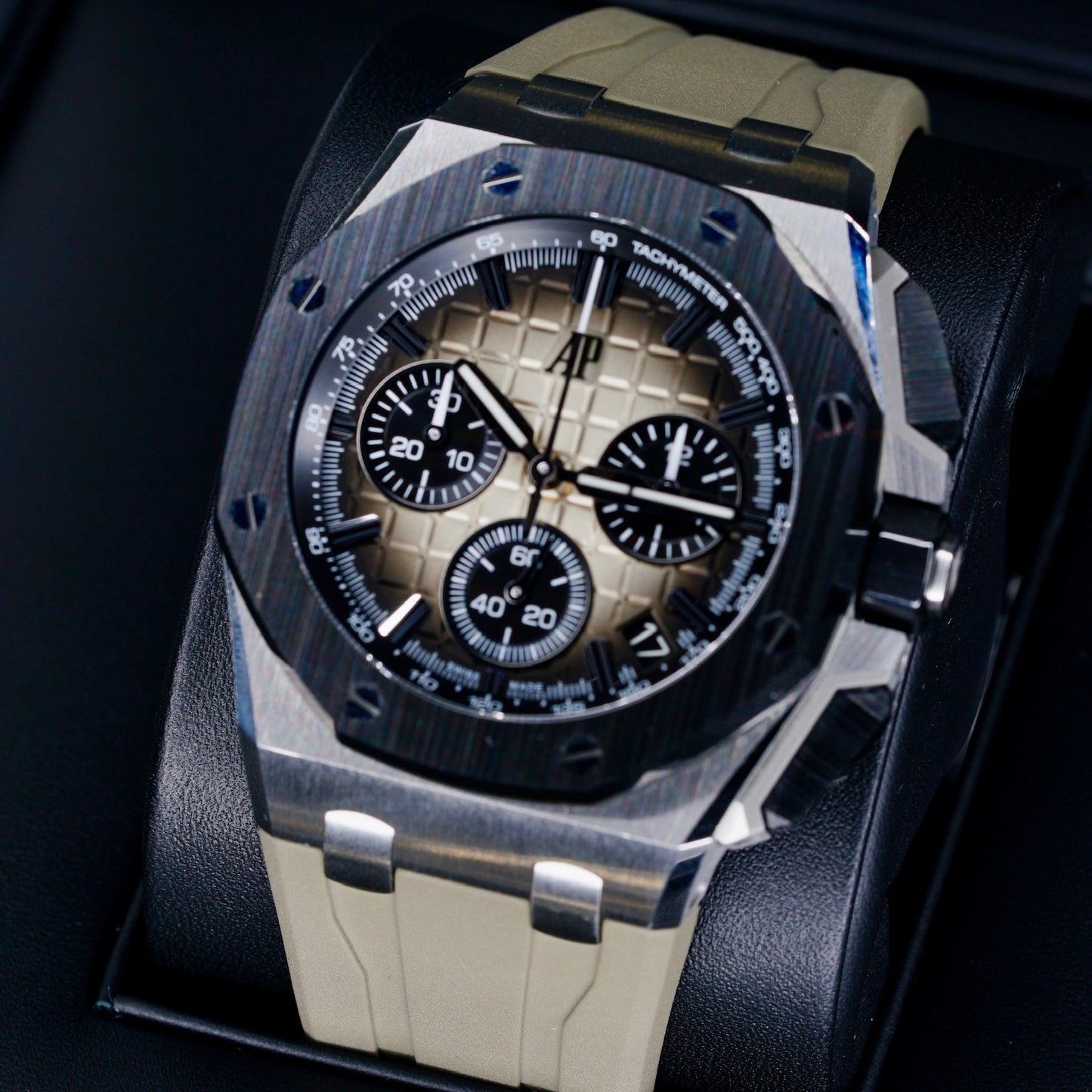 Audemars Piguet Royal Oak Offshore 26420SO.OO.A600CA.01 “TAUPE” Smoked Light Brown Dial Stainless Steel 43mm