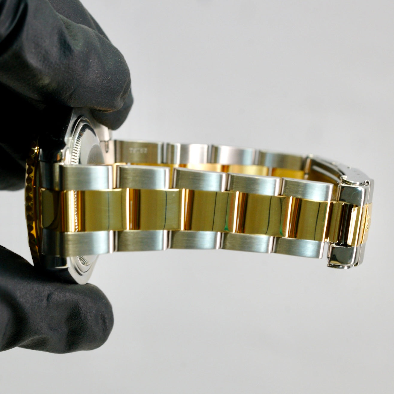 Rolex Yacht-Master 68623 Two-Tone Yellow Gold & Steel White Dial 35mm