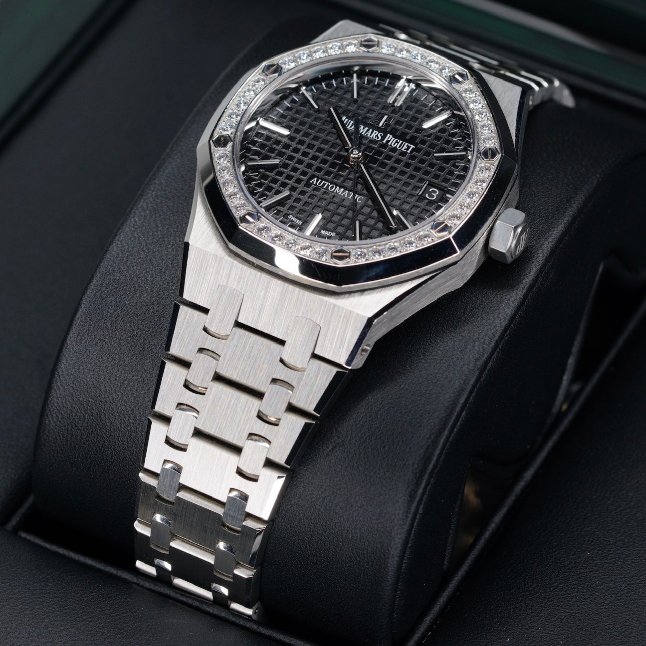 Audemars Piguet Royal Oak 15451ST.ZZ.1256ST.01 Black Dial Diamond Bezel Stainless Steel 37mm
