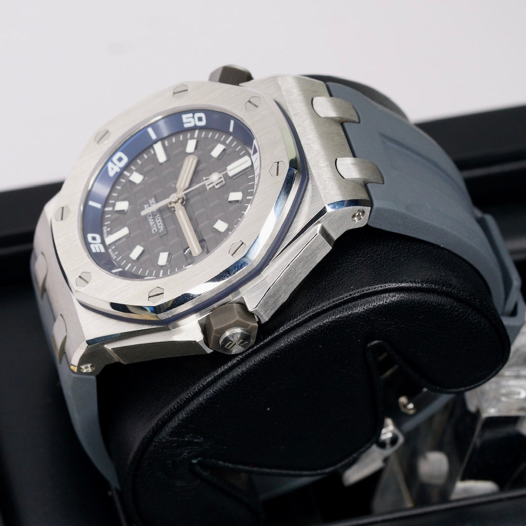 Audemars Piguet Royal Oak Offshore Diver 15720ST.OO.A009CA.01 Grey Dial Stainless Steel Rubber Strap 42mm