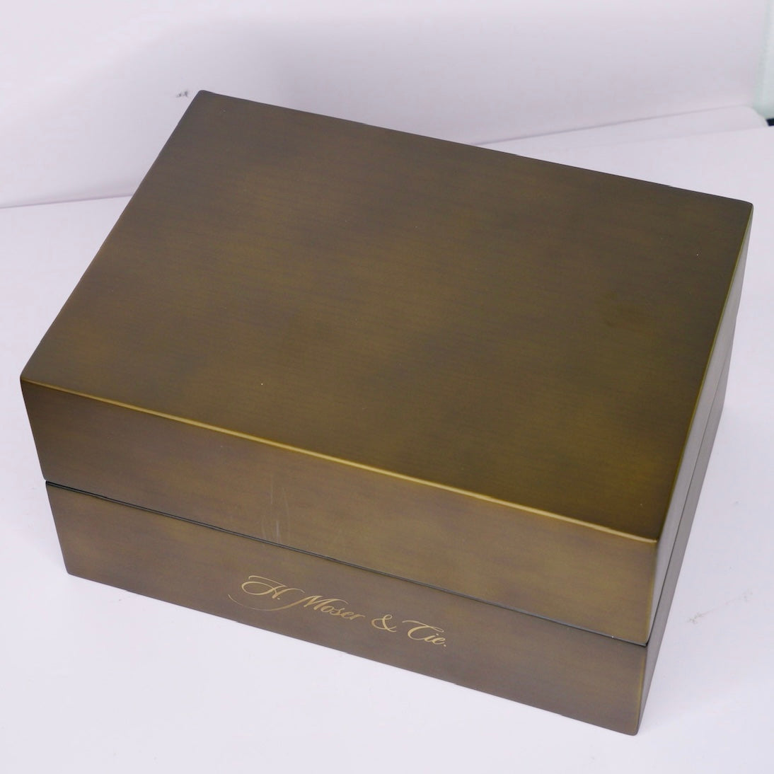 H.Moser & Cie. NEW Endeavour 1804-0226 Blue Aventurine Dial Tourbillon White Gold Blue Alligator Strap Limited Edition 40mm