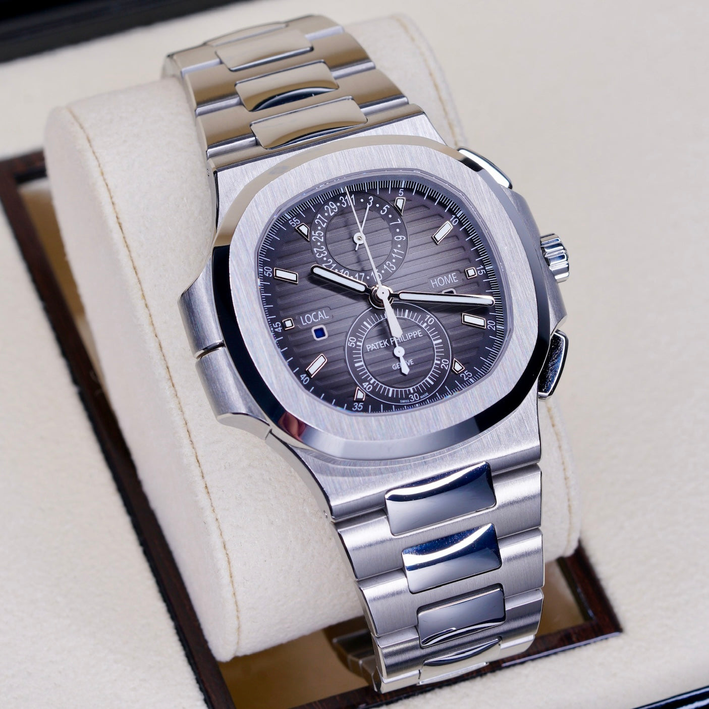 Patek Philippe Nautilus 5990/1A-001 Stainless Steel 40mm 2021