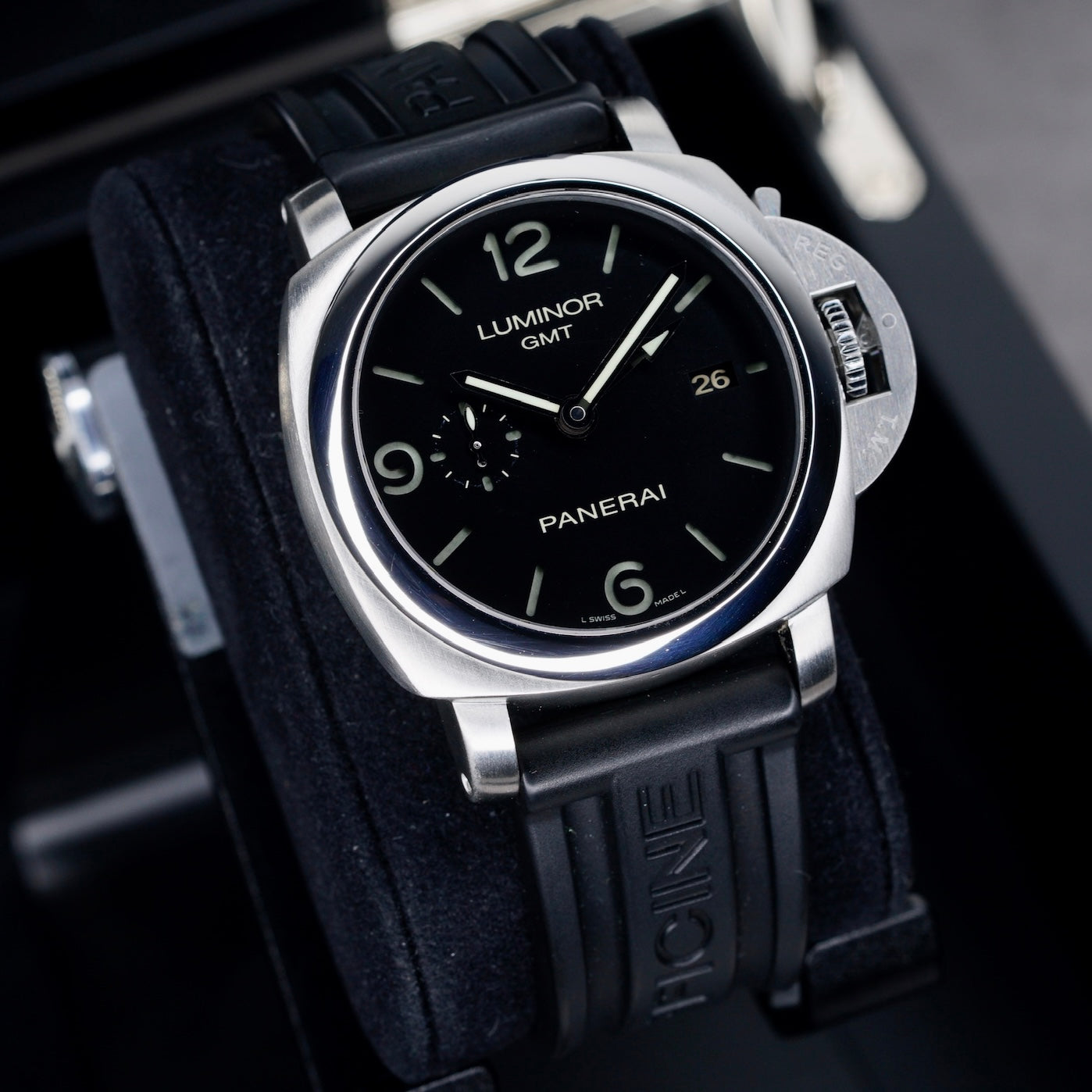 Panerai Luminor 1950 PAM 00320 Black Dial Stainless Steel Rubber Strap