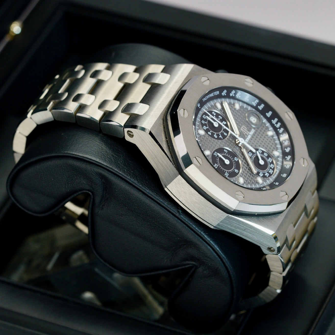 Audemars Piguet Royal Oak Offshore 26238TI.OO.2000TI.01 Grey Dial Chronograph Titanium 42mm