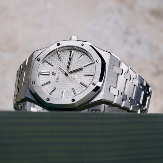 Audemars Piguet Royal Oak 15400ST.OO.1220ST.02 “WHITE OAK” White Dial Stainless Steel 41mm 2016