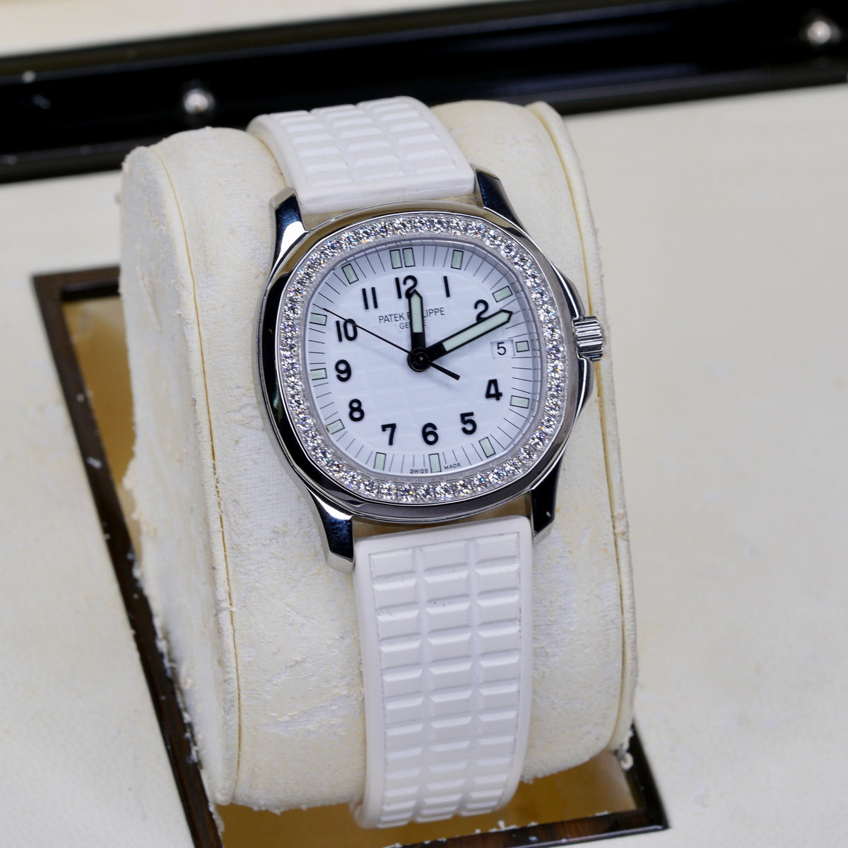 Patek Philippe Aquanaut 5067A-011 “LADY AQUA DIAMOND” White Dial Diamond Dial Quartz Stainless Steel 2008