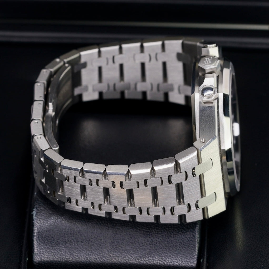 Audemars Piguet Royal Oak 26320ST.OO.1220ST.03 Blue Dial Chronograph Stainless Steel 41mm