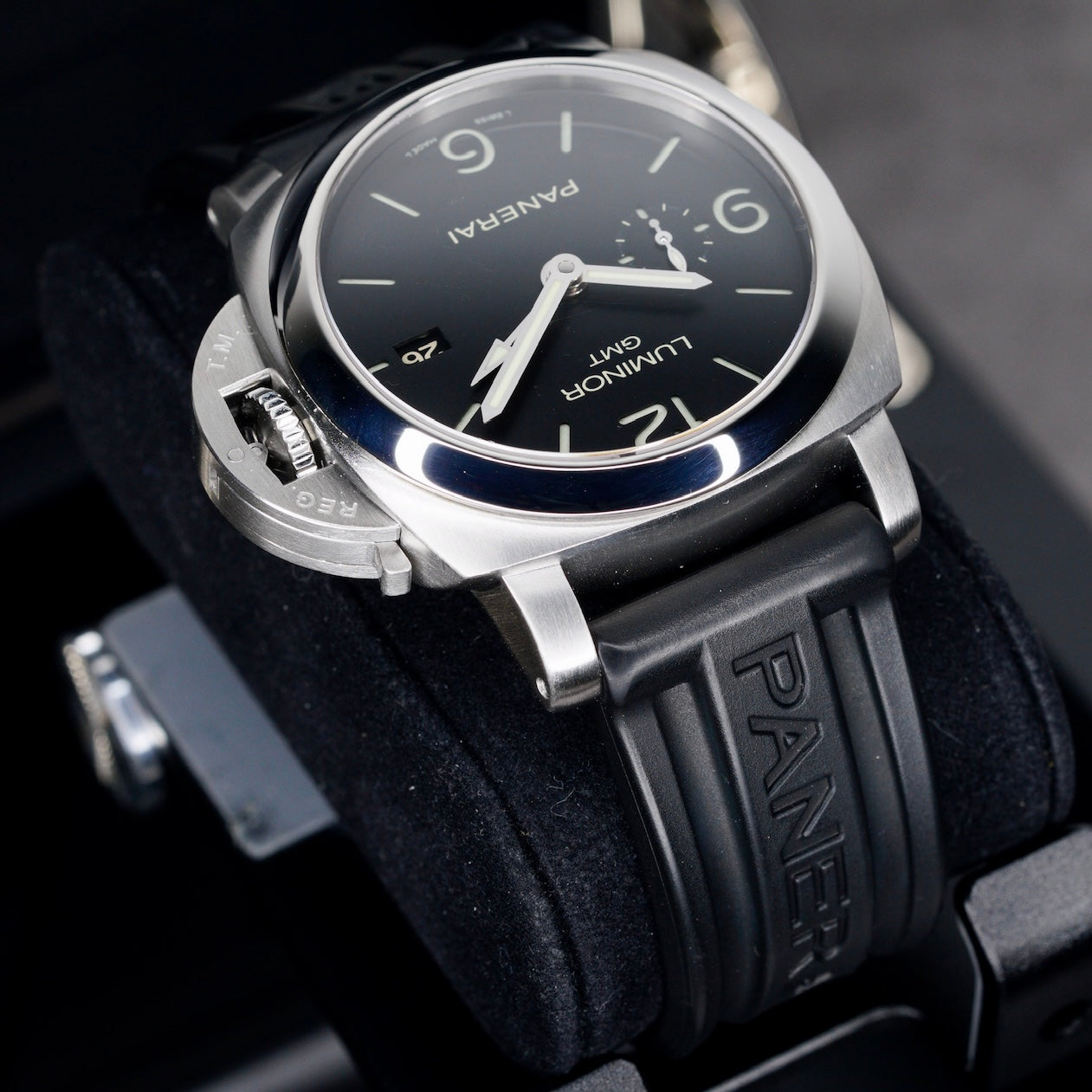 Panerai Luminor 1950 PAM 00320 Black Dial Stainless Steel Rubber Strap