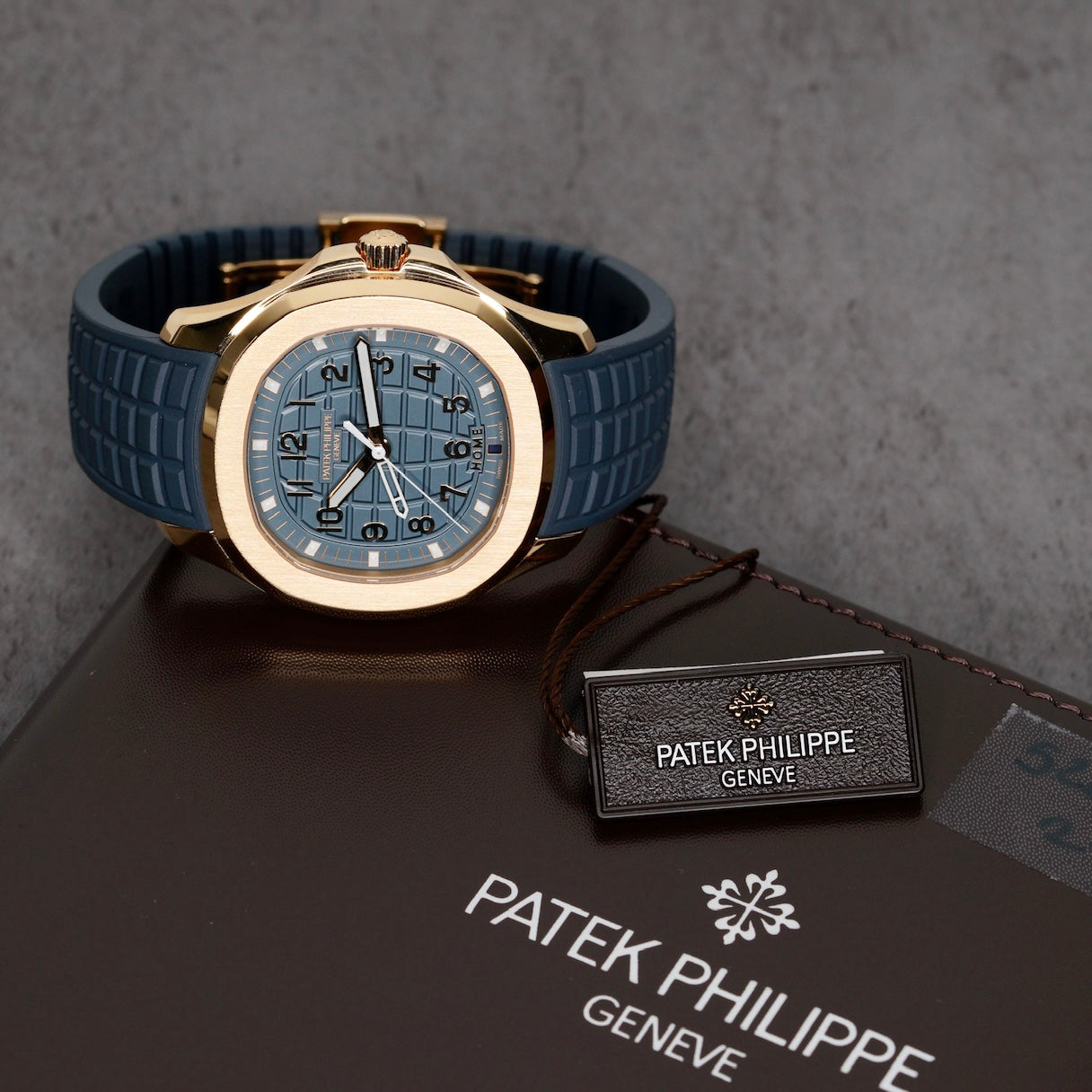 Patek Philippe SLIDER 2026 Aquanaut 5269R-001 “BLEU FRAPPE” Blue Arabic Dial Rose Gold Quartz 38.8mm