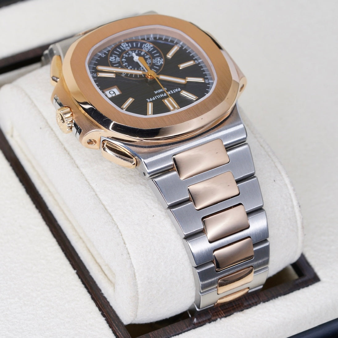 Patek Philippe Nautilus 5980/1AR-001 Blue Dial Two-Tone Stainless Steel & Yellow Gold 40.5mm 2022