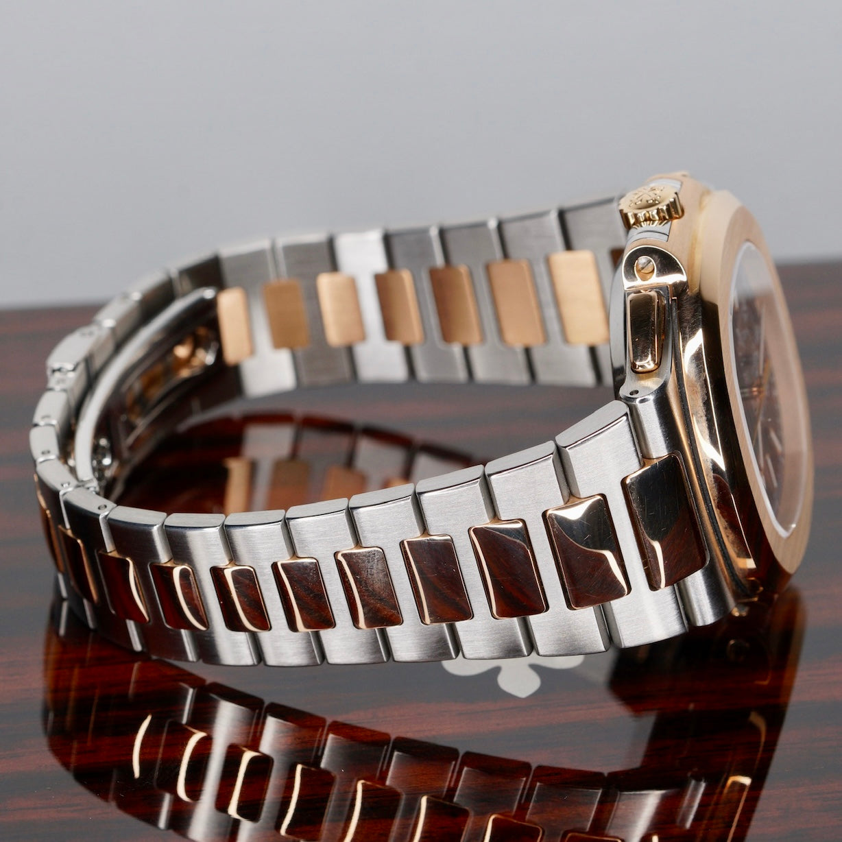 Patek Philippe Nautilus 5980/1AR-001 Blue Dial Two-Tone Stainless Steel & Yellow Gold 40.5mm 2022