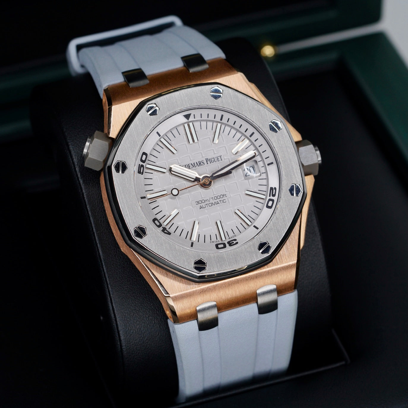 Audemars Piguet Royal Oak Offshore Diver 15711OI.OO.A006CA.01 “JAPAN EDITION” Grey Dial Rose Gold Rubber Strap 42mm