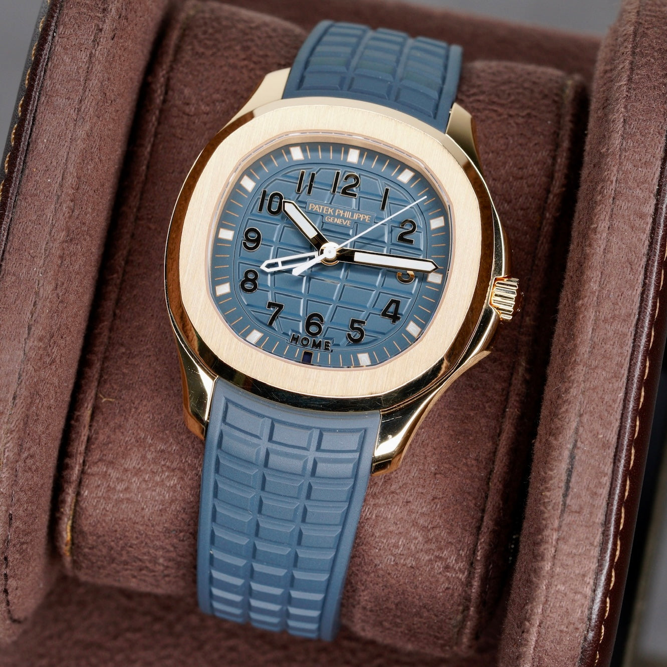 Patek Philippe SLIDER 2026 Aquanaut 5269R-001 “BLEU FRAPPE” Blue Arabic Dial Rose Gold Quartz 38.8mm