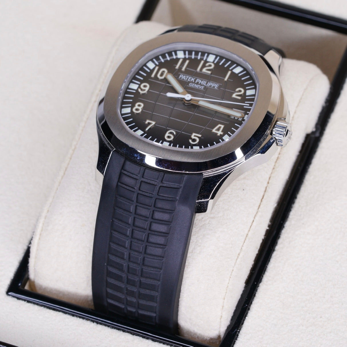 Patek Philippe Aquanaut 5167A-001 Black Dial Stainless Steel Tropical Strap 2021