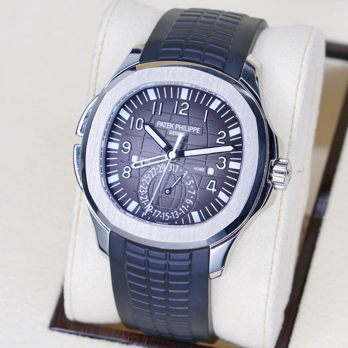 Patek Philippe Aquanaut 5164A-001 “BLACK TRAVEL TIME” Black Smoked Dial Stainless Steel Tropical Strap 40.8mm 2020