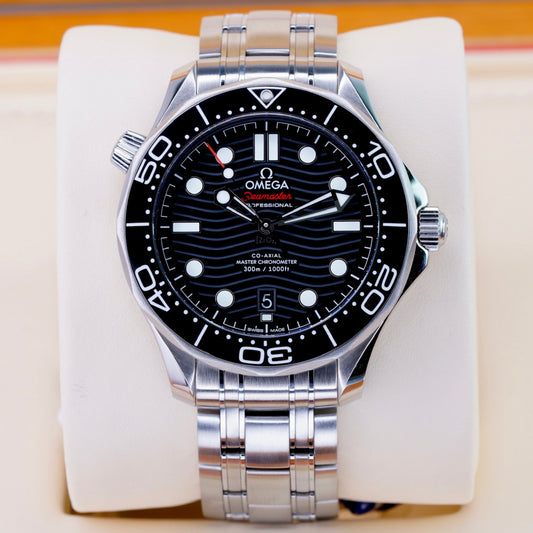 Omega NEW OLD STOCK Seamaster Diver 210.30.42.20.01.001 300 M Black Dial Stainless Steel 42mm