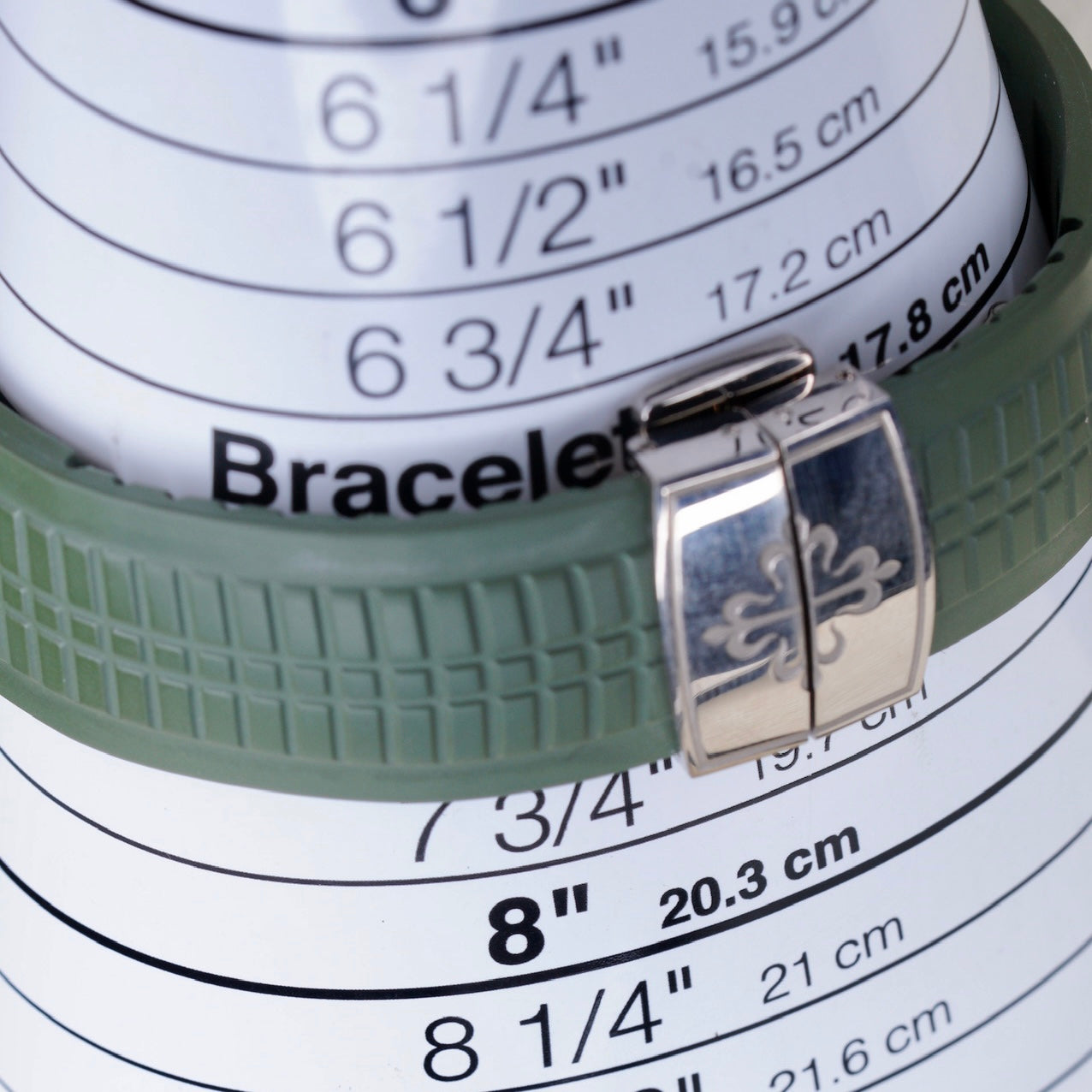 Patek Philippe Aquanaut 5168G-010 ”GREEN AQUA” Khaki Green Dial Green White Gold Tropical Strap 42mm 2021