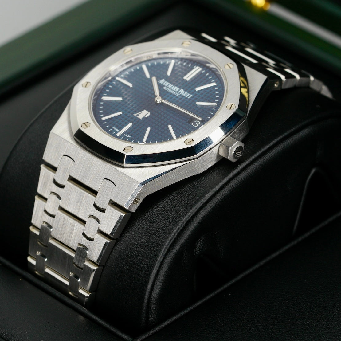 Audemars Piguet Royal Oak 15202ST.OO.1240ST.01 “JUMBO” Blue Dial Stainless Steel 39mm