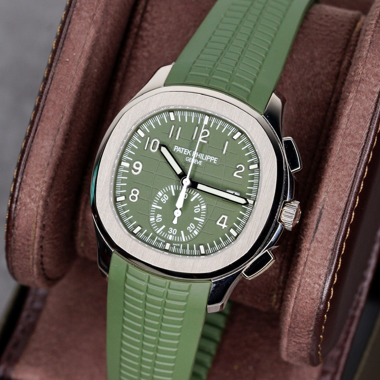 Patek Philippe Aquanaut 5968G-010 “GREEN AQUA” Green Dial White Gold Tropical Tropical Strap 2026