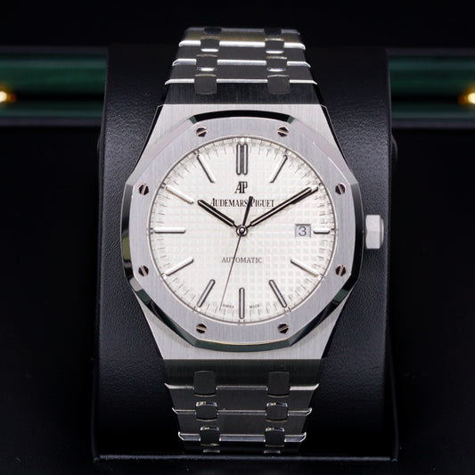 Audemars Piguet Royal Oak 15400ST.OO.1220ST.02 White Dial Stainless Steel Selfwinding 41mm