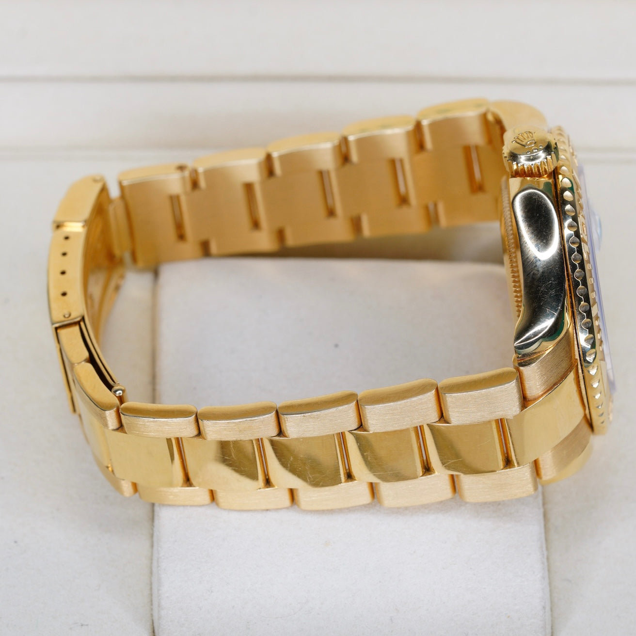 Rolex Yacht-Master 16628 White Dial Yellow Gold 40mm