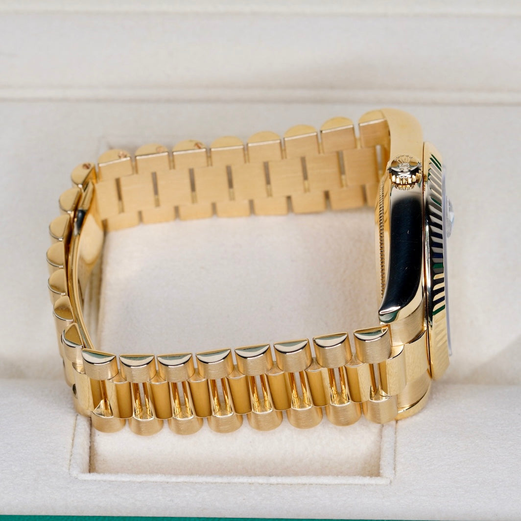 Rolex Day-Date II 218238 “ARABIC WAVE” Black Arabic Wave Dial Yellow Gold 41mm