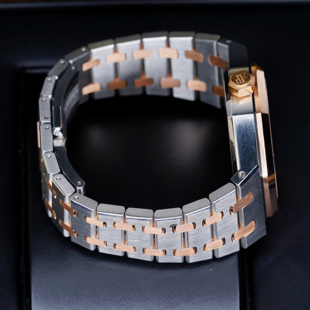 Audemars Piguet Royal Oak 15400SR White Dial Two-Tone Rose Gold & Steel